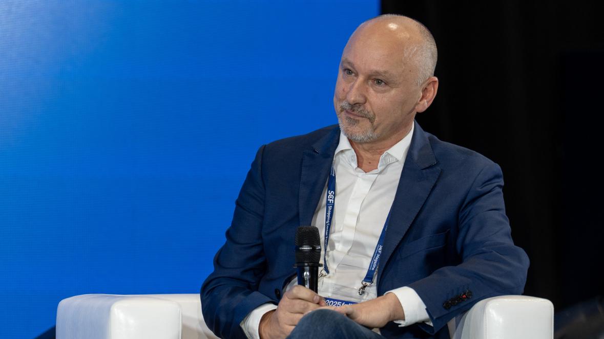 Zbigniew Dolata, Pasibus