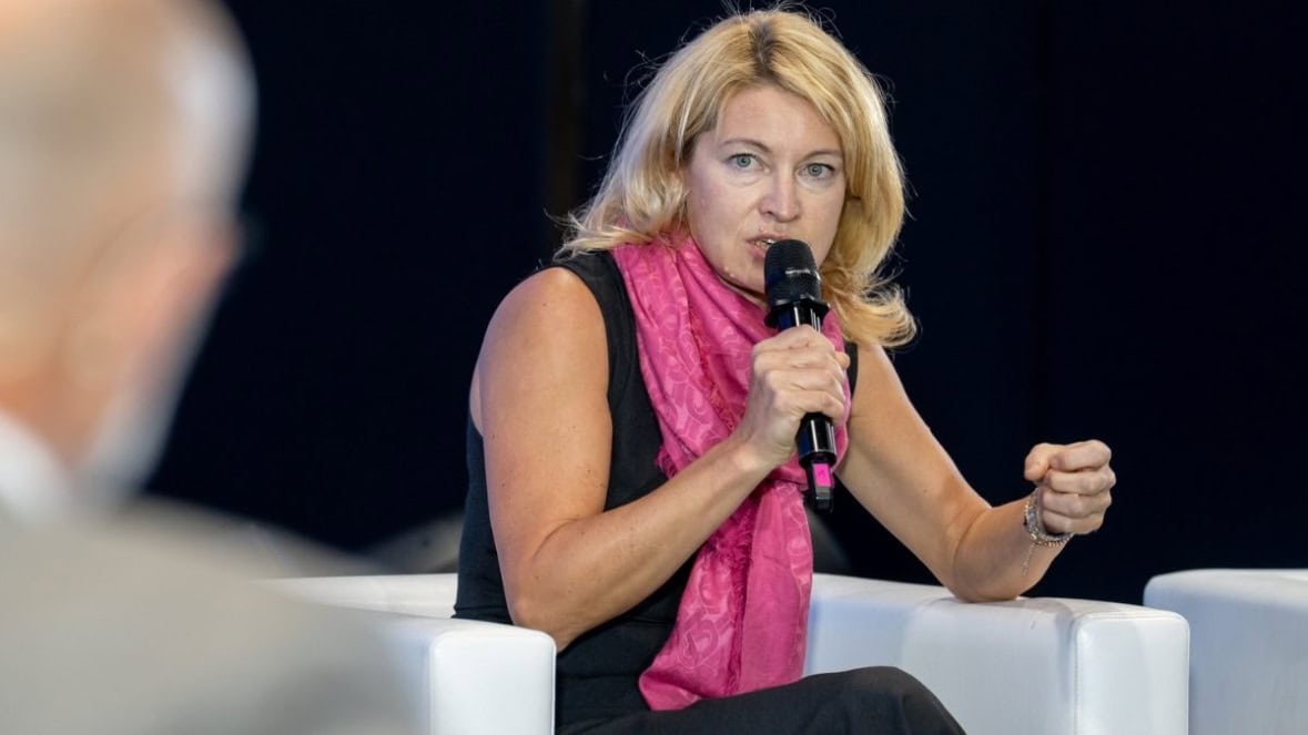 Anna Malcharek, Gemini Holding