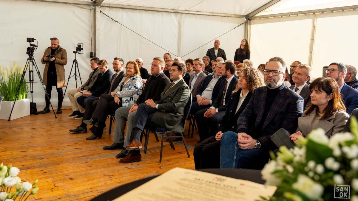 Brama Bieszczad, Refield