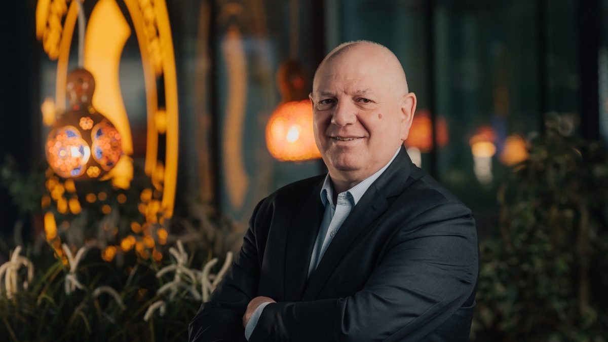 Sylwester Cacek, Sfinks Polska