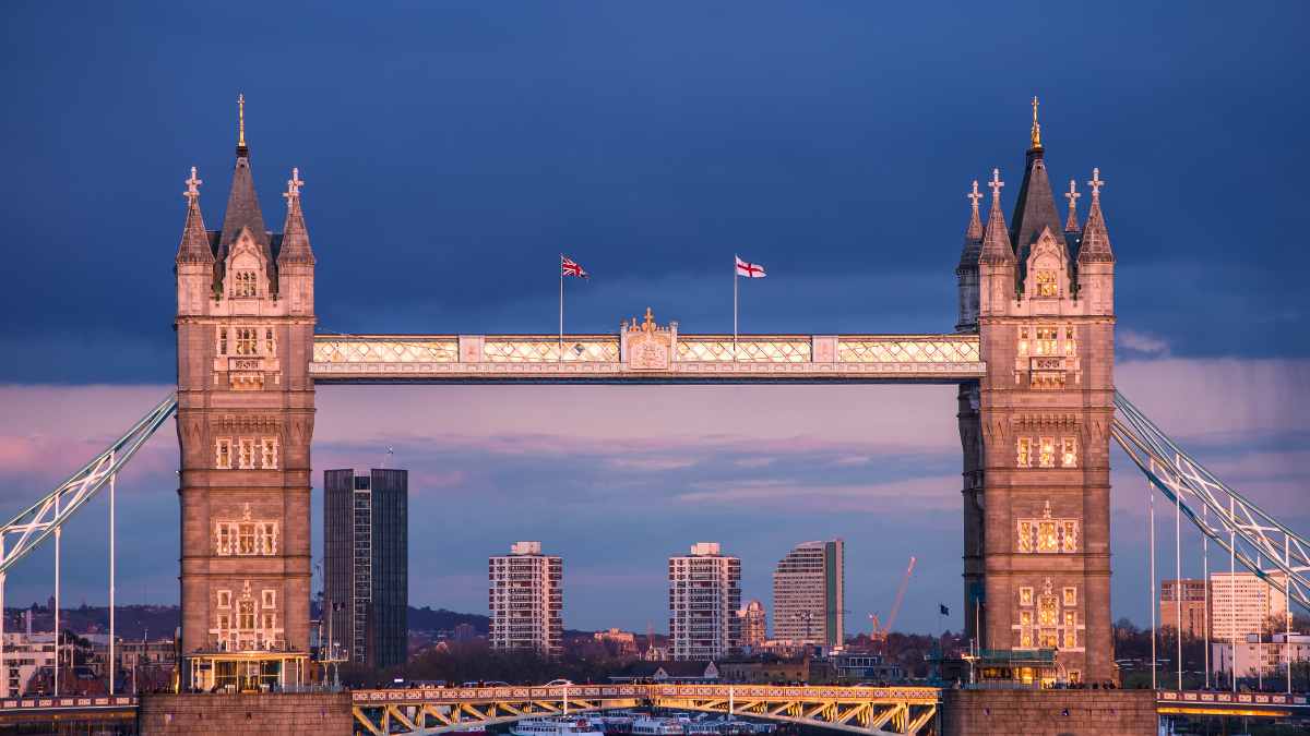 New Bond Street, Cushman & Wakefield