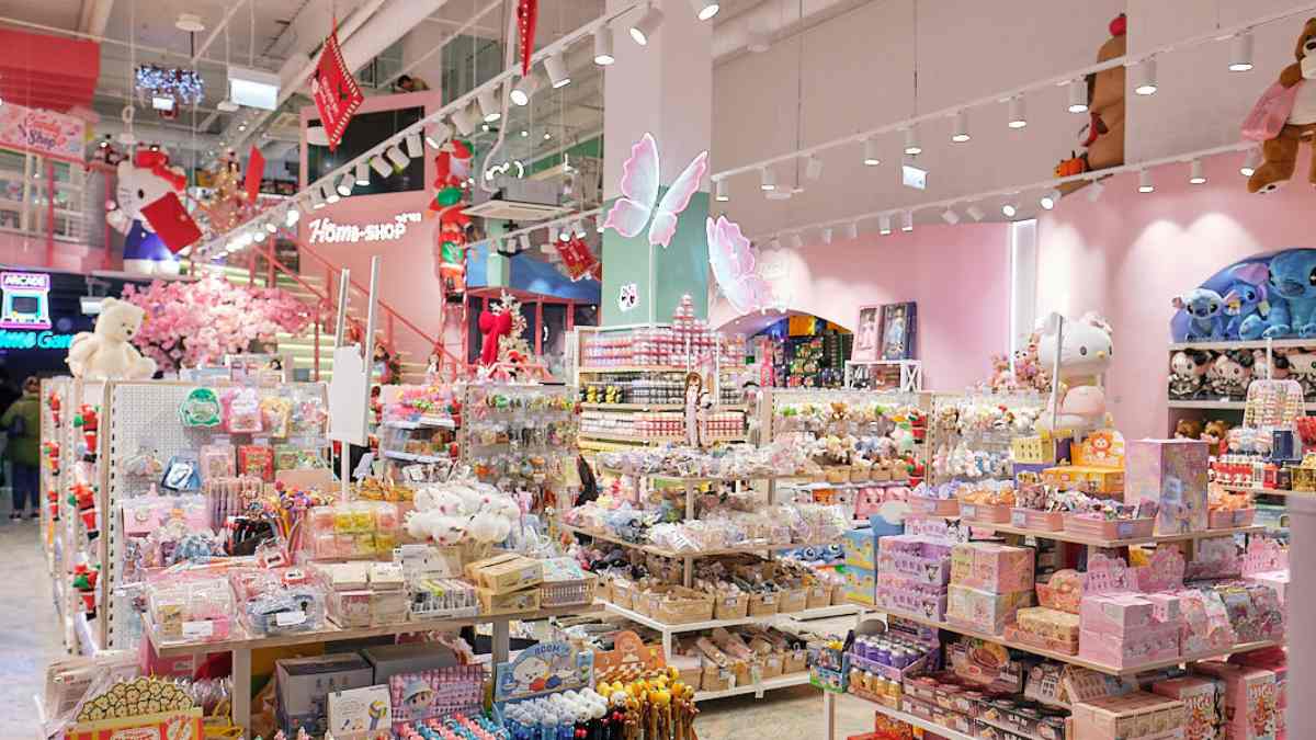 Fort Wola, Home-shop