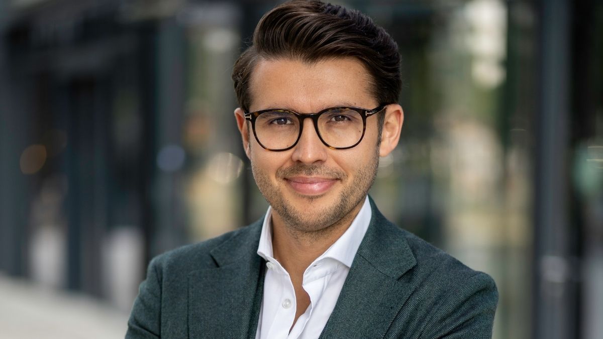 Fabian Eryk Barbarowicz. refield