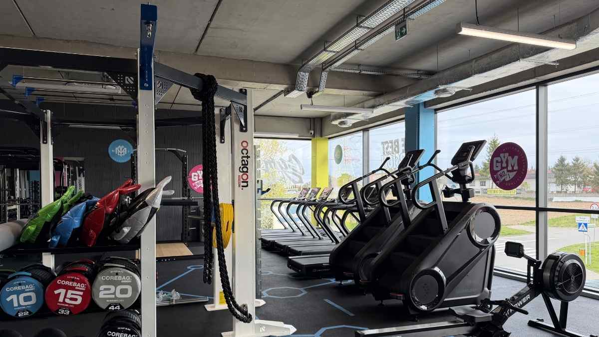 Gym No. 1 , Komorniki