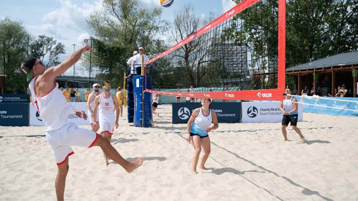 15. JLL Charytatywny Turniej Siatkówki Plażowej Branży Nieruchomości.