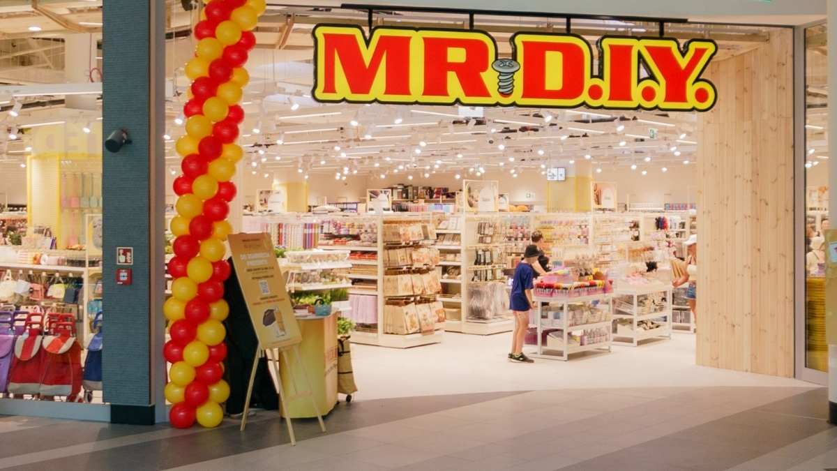 MR.DIY, CH Plejada